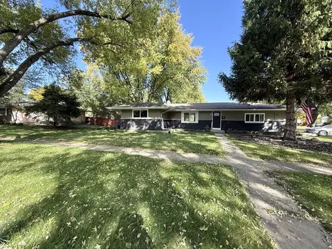 1500 Evergreen St, Saint Charles, IL 60174