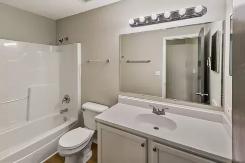 Bath - 5320 Orchard Trl, Monee, IL 60449 photo 2 of 2