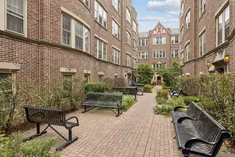 1130 Washington Blvd #3A, Oak Park, IL 60302