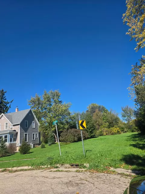 710 12 Dewey St, Harvard, IL 60033 photo 2