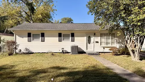 Exterior - 1308 Short St, Centralia, IL 62801 photo 2 of 6