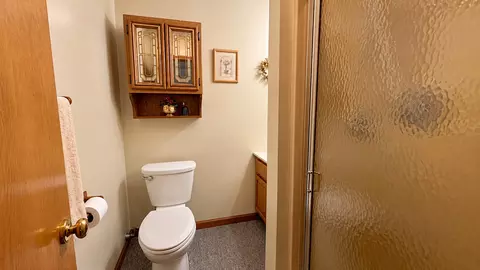Bath - 1308 Short St, Centralia, IL 62801 photo 3 of 3