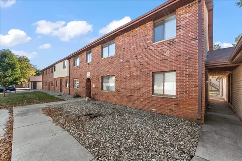 1303 Brian Pl #8, Urbana, IL 61802