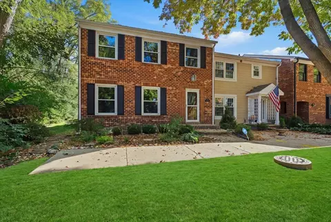 1525 Wedgefield Cir, Naperville, IL 60563