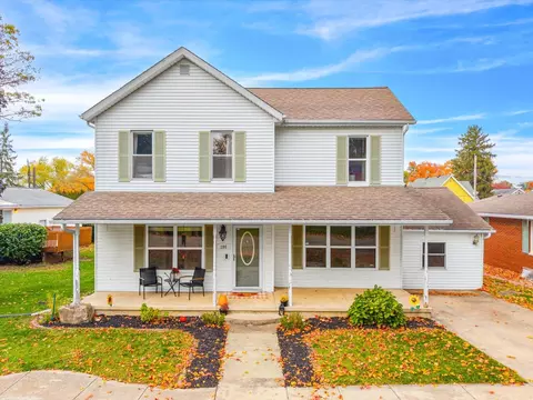 204 W Columbia St, Danvers, IL 61732