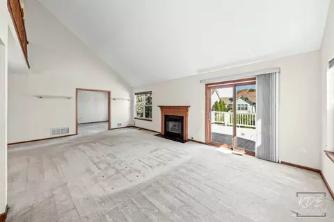 Living - 13449 S Silverleaf Rd, Plainfield, IL 60544 photo 5 of 8
