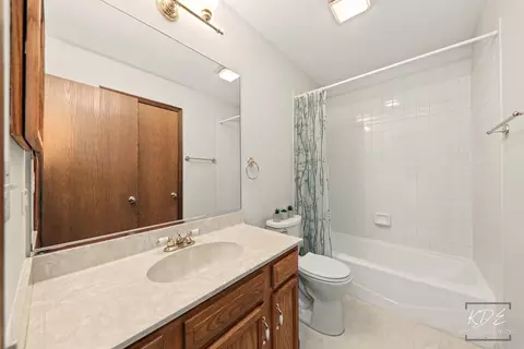 Bath - 13449 S Silverleaf Rd, Plainfield, IL 60544 photo 6 of 6