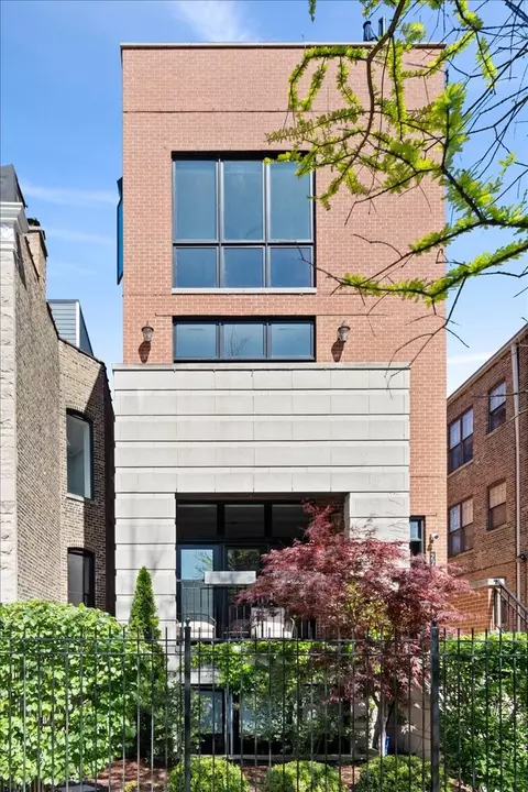 2715 N Mildred Ave #PH, Chicago, IL 60614