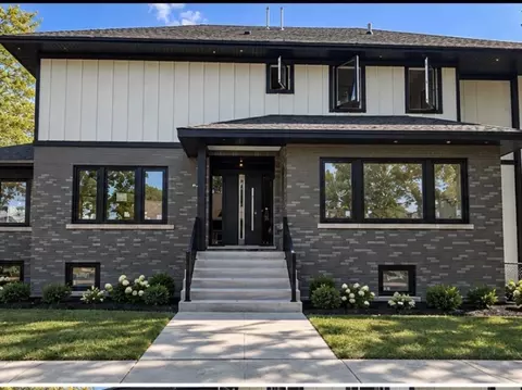 5255 W Belle Plaine Ave, Chicago, IL 60641