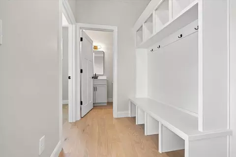 Entry Way - 1003 Mount Carmel Rd, Bloomington, IL 61705 photo 2 of 7