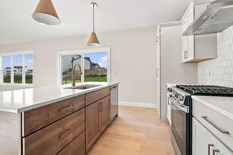 Kitchen - 1003 Mount Carmel Rd, Bloomington, IL 61705 photo 2 of 5