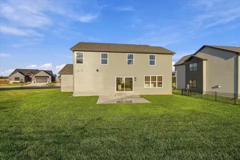 Exterior - 1003 Mount Carmel Rd, Bloomington, IL 61705 photo 5 of 5