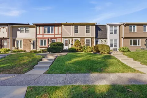 4610 Warren St #4, Davenport, IA 52806