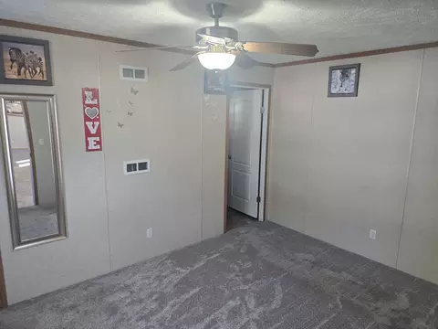 1102 11th St, Bloomington, IL 61704 photo 9