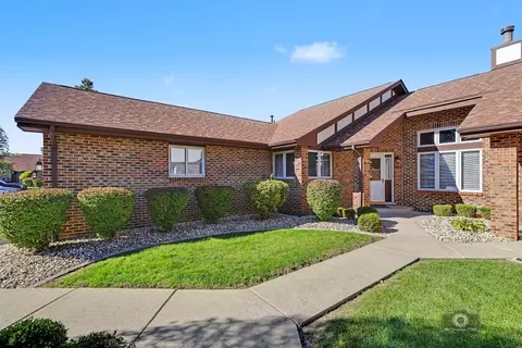 8911 Silverdale Dr #8911, Orland Park, IL 60462