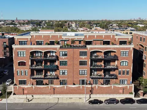 2801 N Oakley Ave #206, Chicago, IL 60618