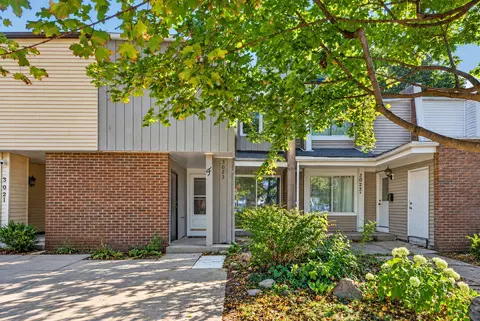 3023 Wakefield Dr #F, Carpentersville, IL 60110