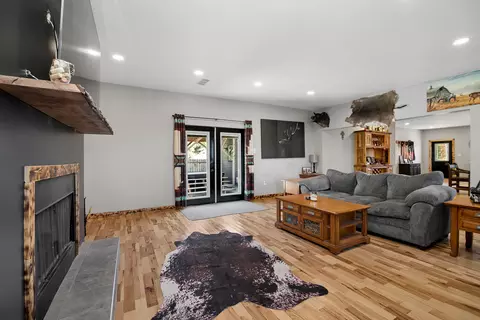 Living - 507 N Secor St, Gilman, IL 60938 photo 2 of 4