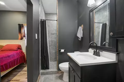Bath - 507 N Secor St, Gilman, IL 60938 photo 5 of 5