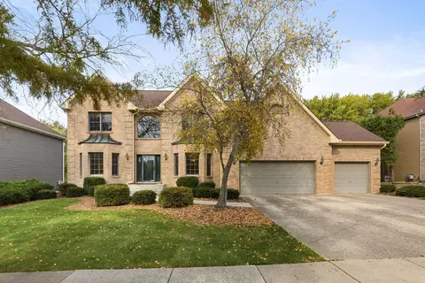 Exterior - 2230 Buckthorn Dr, Algonquin, IL 60102 photo 2 of 6