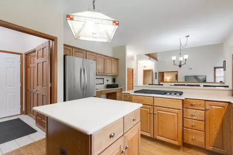Kitchen - 2230 Buckthorn Dr, Algonquin, IL 60102 photo 3 of 3