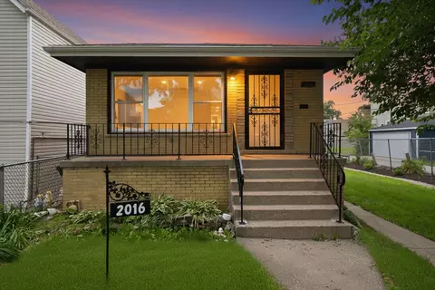 2016 W 52nd St, Chicago, IL 60609