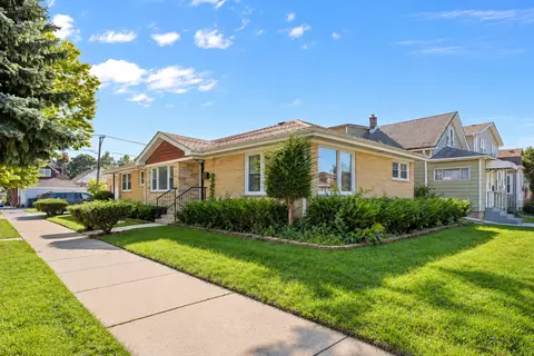 5701 W Henderson St, Chicago, IL 60634