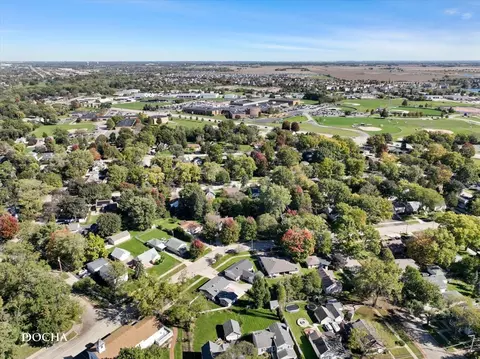 View/Area - 69 E Jackson St, Oswego, IL 60543 photo 4 of 4