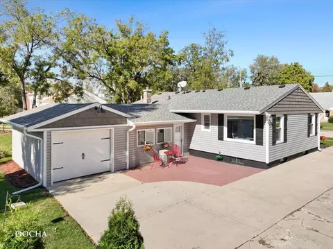 Exterior - 69 E Jackson St, Oswego, IL 60543 photo 9 of 10