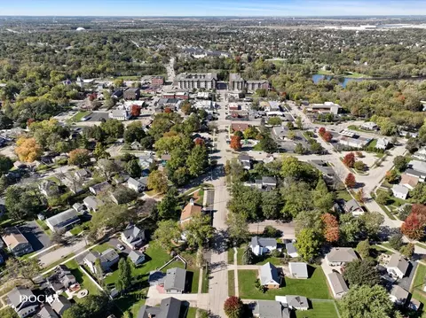 View/Area - 69 E Jackson St, Oswego, IL 60543 photo 3 of 4