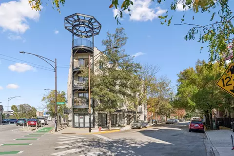 875 N Milwaukee Ave #2S, Chicago, IL 60642