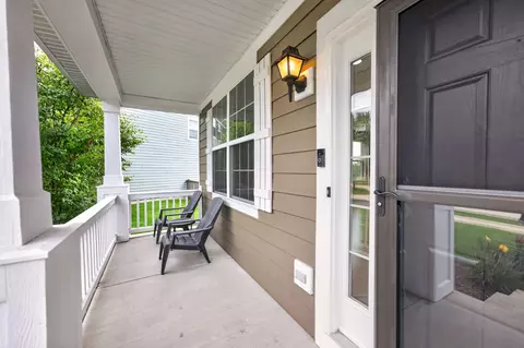 Exterior - 409 Brockton Ave, Elgin, IL 60124 photo 8 of 9
