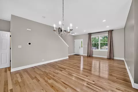Living - 409 Brockton Ave, Elgin, IL 60124 photo 5 of 10