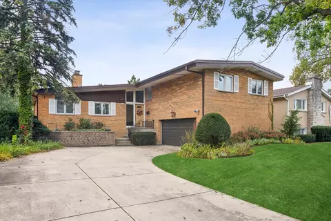 4421 W Lunt Ave, Lincolnwood, IL 60712