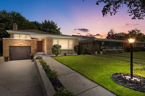 7311 N Kedvale Ave, Lincolnwood, IL 60712