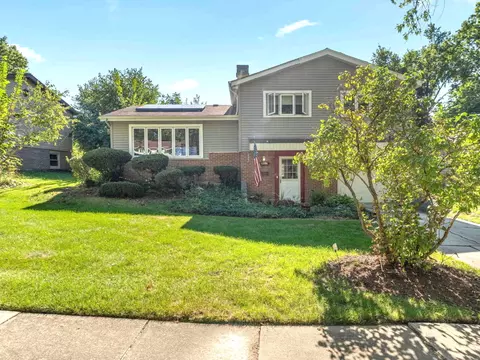 9137 W 91st Pl, Hickory Hills, IL 60457