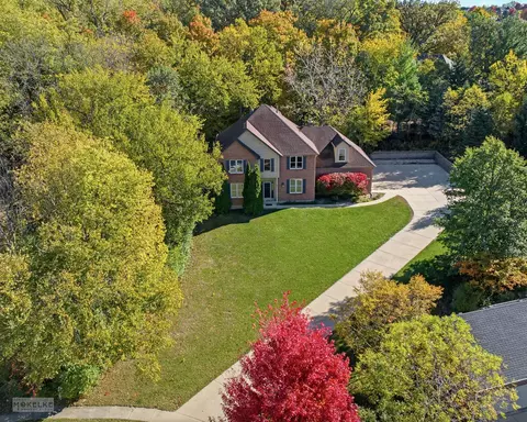 97 Crooked Creek Dr, Yorkville, IL 60560