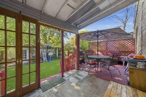 Exterior - 2919 W Jerome St, Chicago, IL 60645 photo 2 of 3