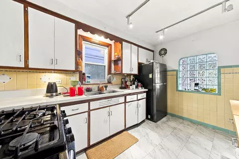 Kitchen - 2919 W Jerome St, Chicago, IL 60645 photo 1 of 2