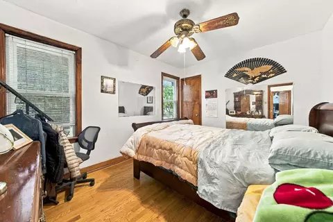 Bedroom - 2919 W Jerome St, Chicago, IL 60645 photo 1 of 2