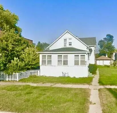 837 Commonwealth Ave, Waukegan, IL 60085