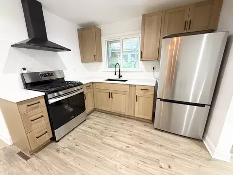 Kitchen - 143 E 119th St, Chicago, IL 60628 photo 4 of 7