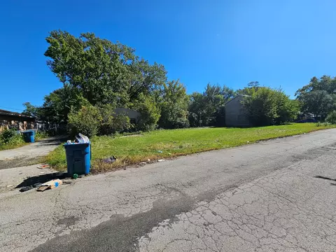Exterior - 1 E 145th St, Harvey, IL 60426 photo 10 of 12