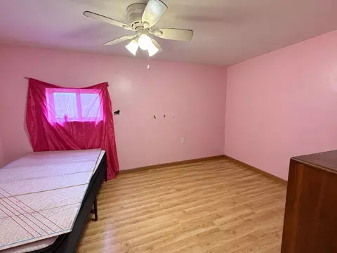 Bedroom - 828 Propes Rd, Iuka, IL 62849 photo 6 of 6