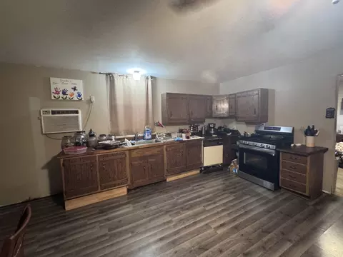 Kitchen - 828 Propes Rd, Iuka, IL 62849 photo 3 of 5