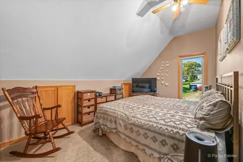 Bedroom - 2013 Sunnyside Beach Dr, Johnsburg, IL 60051 photo 4 of 5