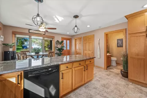 Kitchen - 2013 Sunnyside Beach Dr, Johnsburg, IL 60051 photo 2 of 4