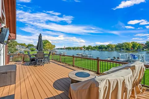 Exterior - 2013 Sunnyside Beach Dr, Johnsburg, IL 60051 photo 3 of 6