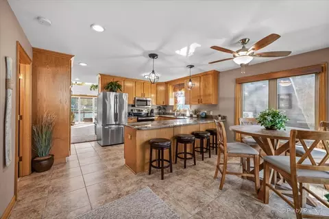Kitchen - 2013 Sunnyside Beach Dr, Johnsburg, IL 60051 photo 1 of 4