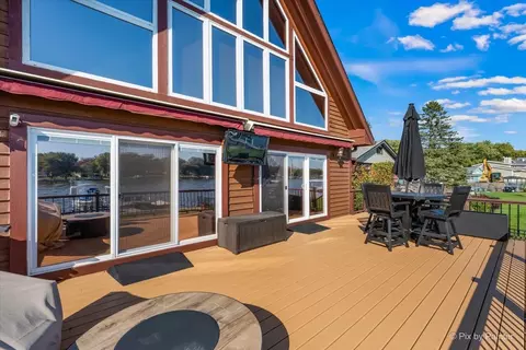 Exterior - 2013 Sunnyside Beach Dr, Johnsburg, IL 60051 photo 5 of 6